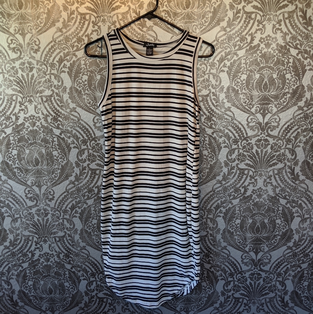 🎈2/$10🎈Justify girls striped sleeveless dress
